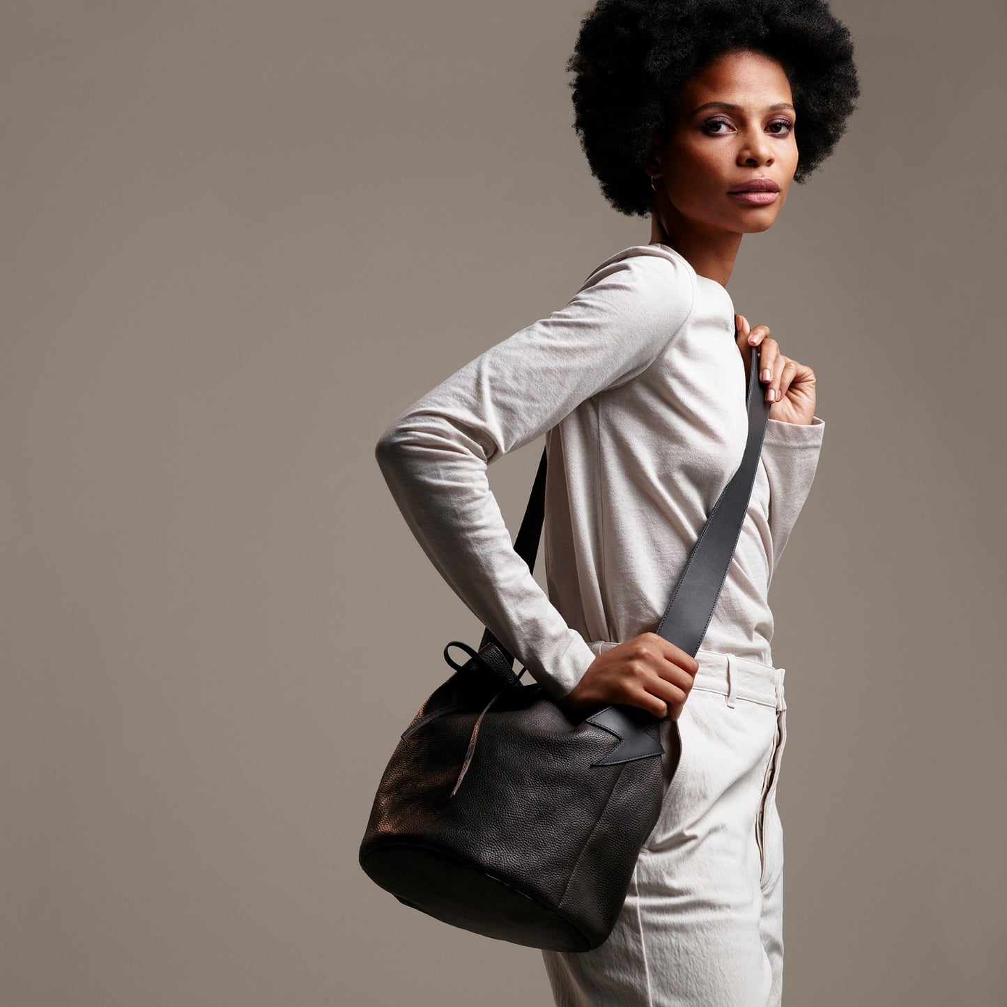 Bucket Bag Gunmetal Grey