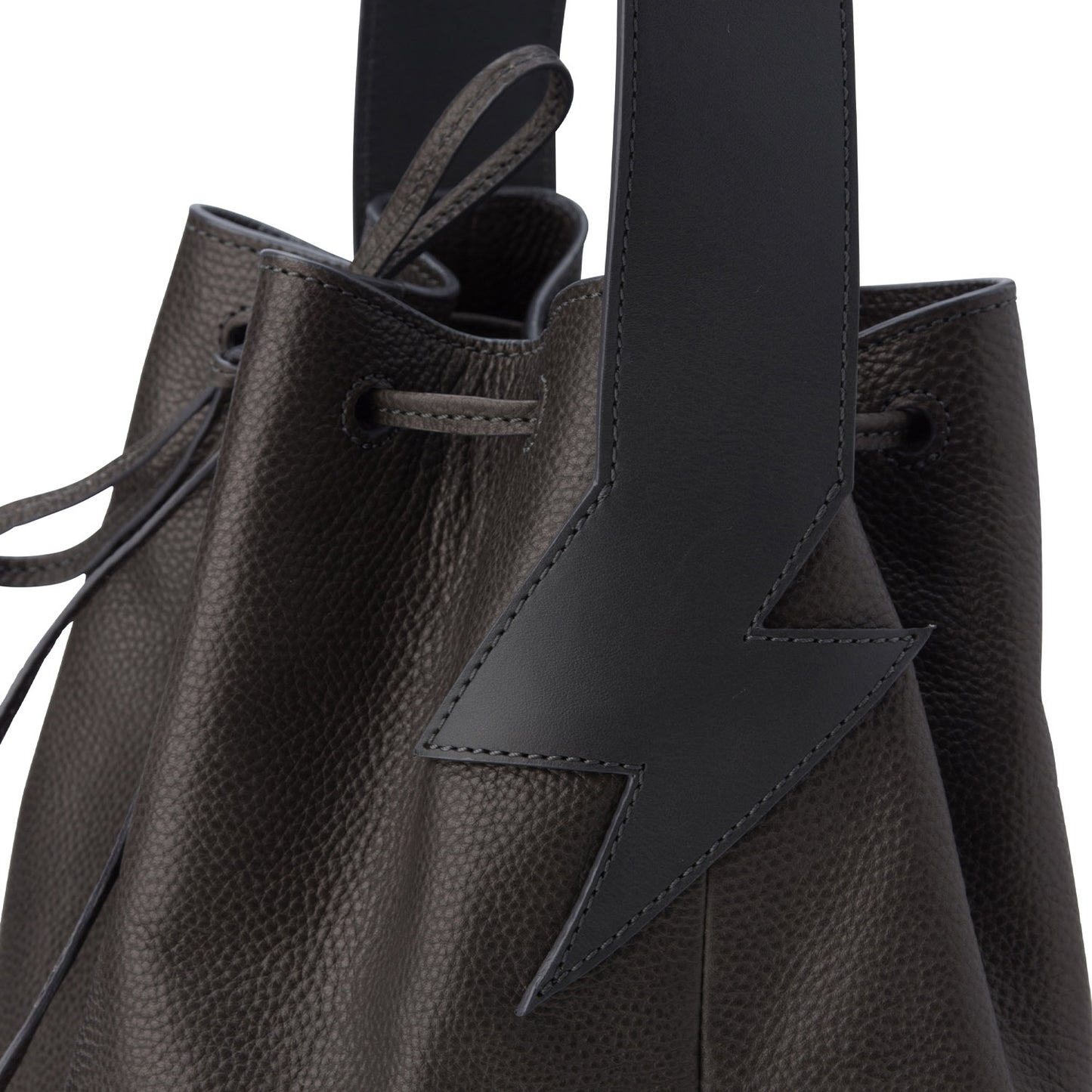 Bucket Bag Gunmetal Grey